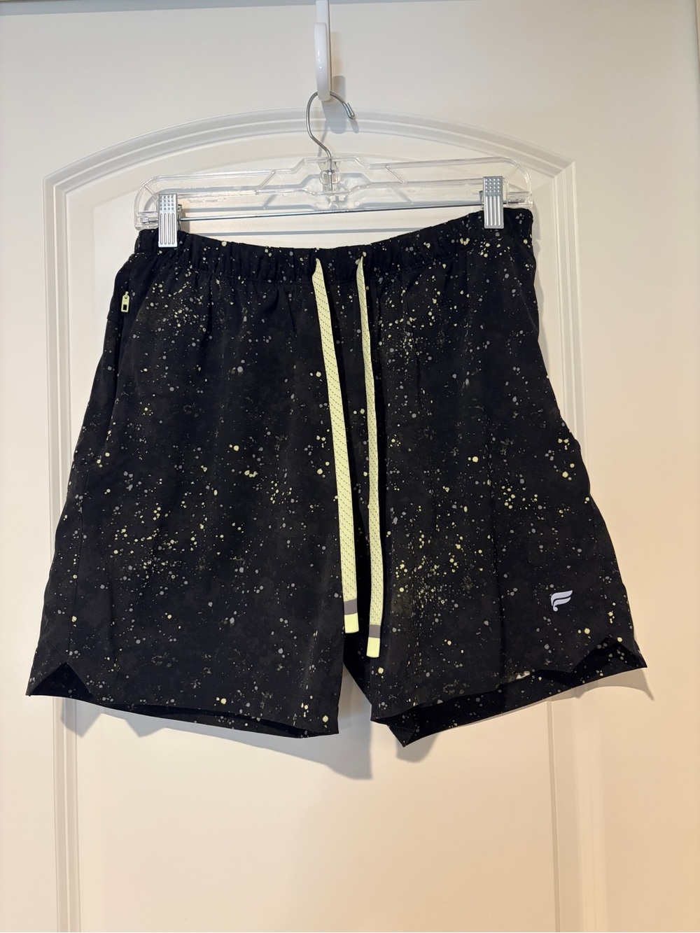 Fabletics Men’s Black and Green Speckled The One Lined Short - Est M